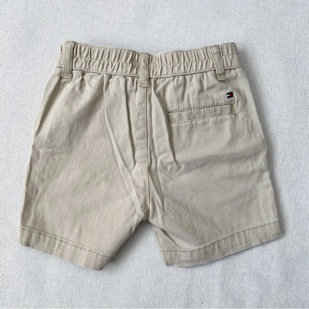 Tommy Hilfiger Bundle Short Sleeve Polo Khaki Shorts Colorblock Joggers 18M - Picture 5 of 8